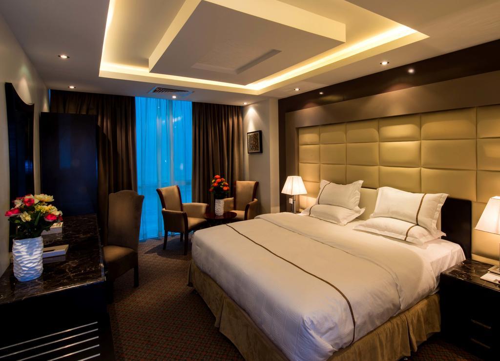 Al Yamama Palace Hotel Suites Riyadh Room photo