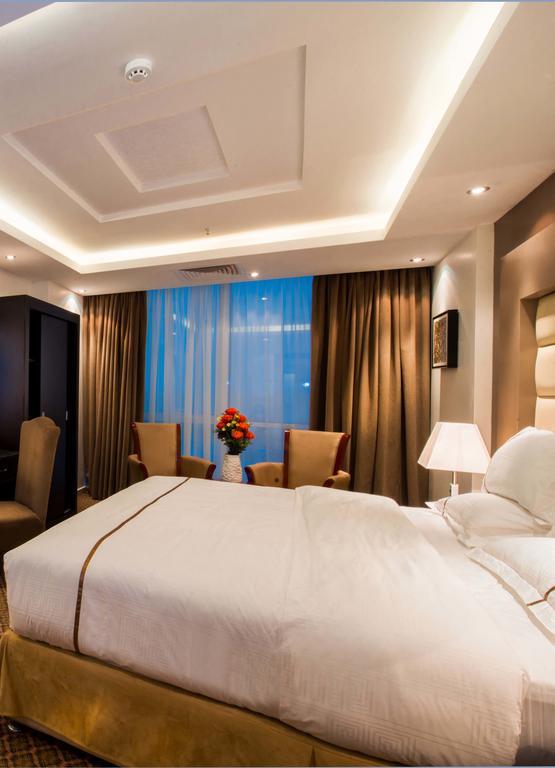 Al Yamama Palace Hotel Suites Riyadh Room photo
