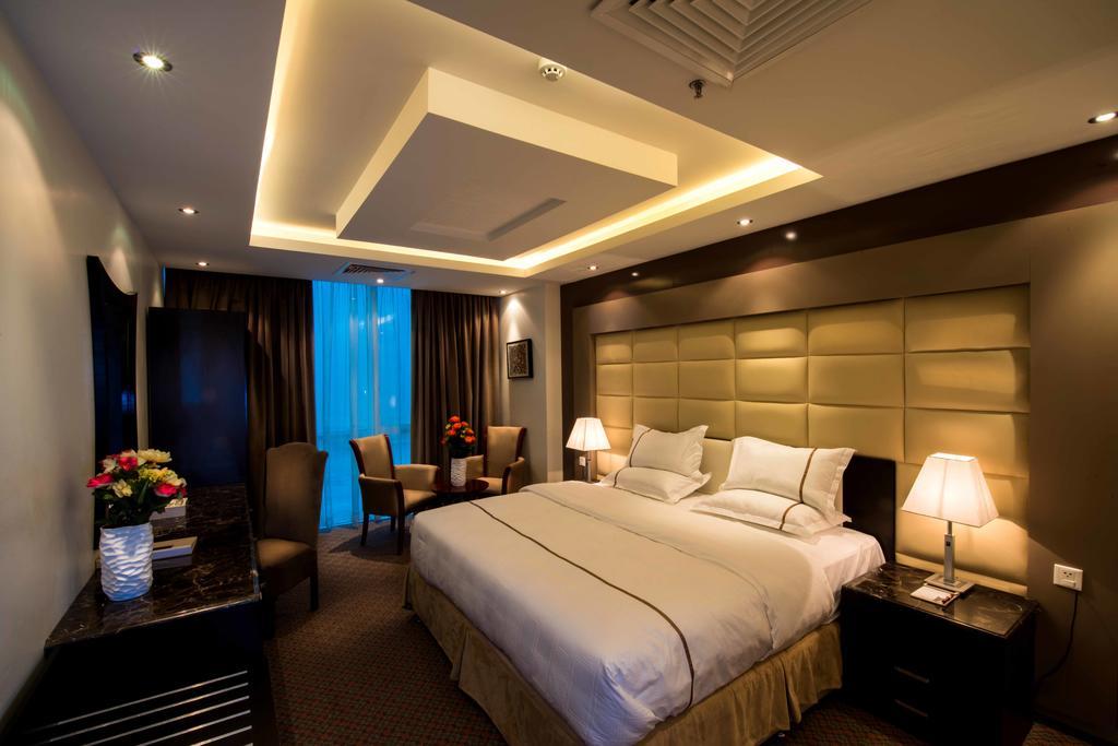 Al Yamama Palace Hotel Suites Riyadh Room photo