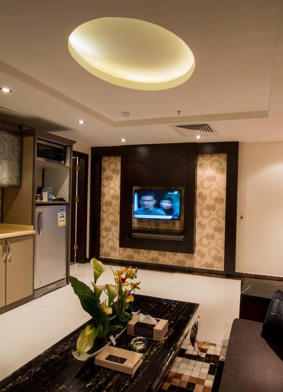 Al Yamama Palace Hotel Suites Riyadh Room photo