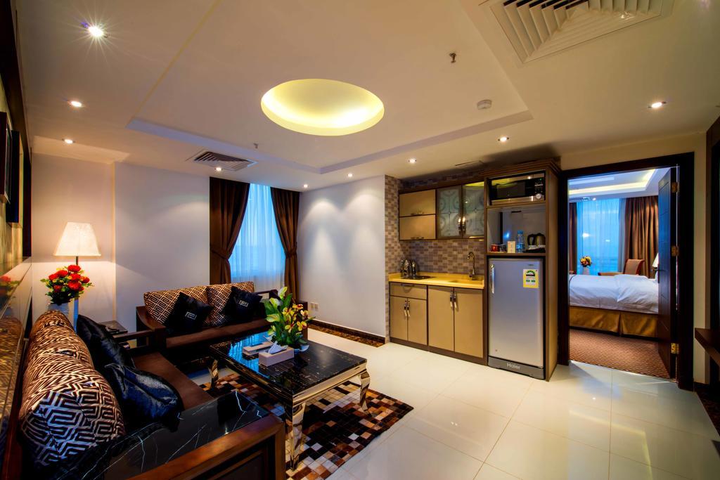 Al Yamama Palace Hotel Suites Riyadh Room photo